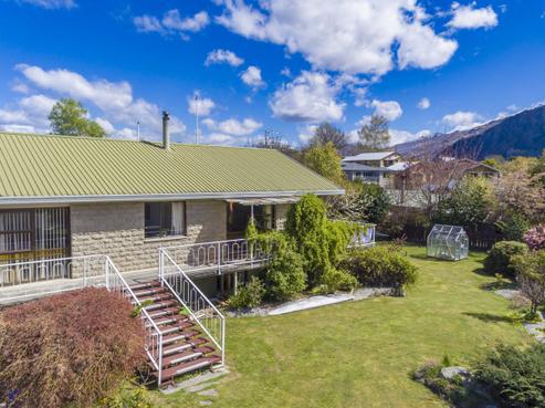 12 Hood Crescent, Arrowtown