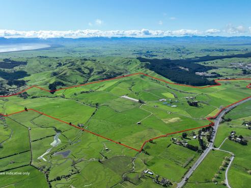 8 Heaven Road, Waitakaruru