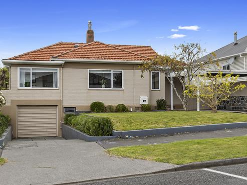 105 Brooklands Road, Brooklands