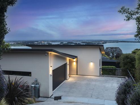 49 Santa Maria Avenue, Mount Pleasant
