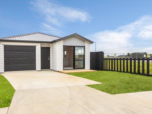 39 Opouatu Avenue, Glenbrook