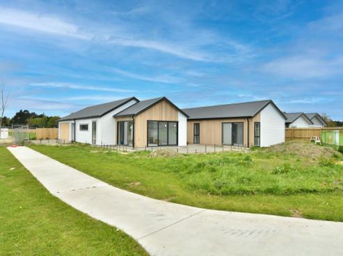 49 McQuillan Avenue, Woodend