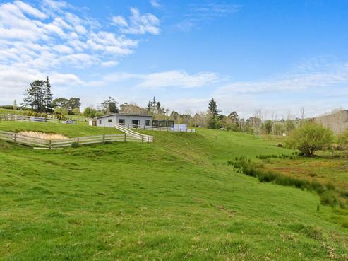 232 Tavinor Road, Otaika