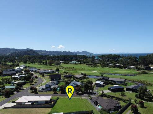 102 Benjamin Place, Matarangi