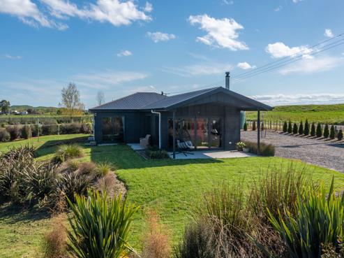 40 River Road, Otane
