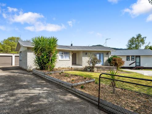 92 Pandora Avenue, Sunnybrook