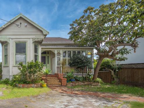 85 Vauxhall Road, Devonport