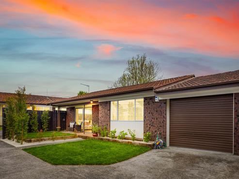2/28 Roberts Road, Te Atatu South