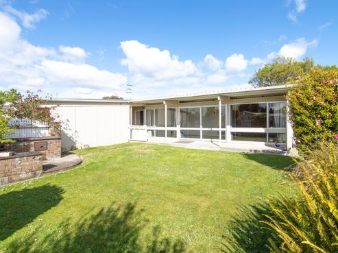 8 Kimberley Grove, Westbrook