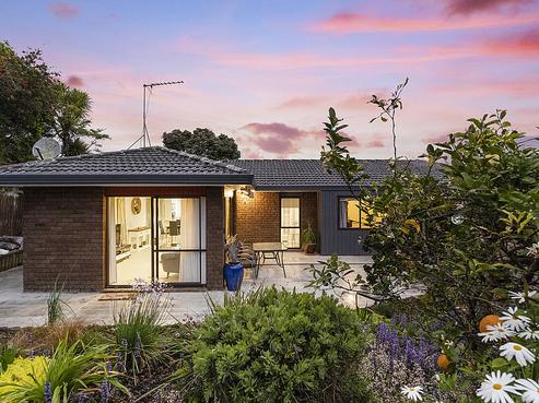 2/16 Parramatta Place, Botany Downs