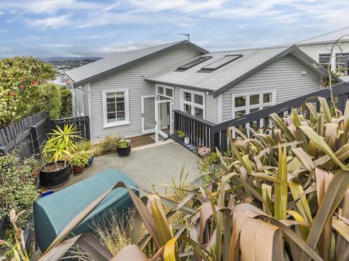 8 Rodrigo Road, Kilbirnie