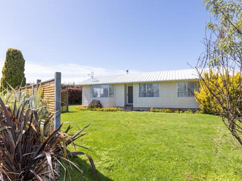 11 Valerie Street, Clive