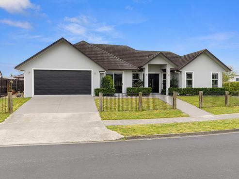 26 Roy Hilton Drive, Flagstaff
