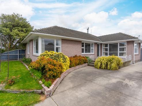 4 Dunstan Crescent, Hornby