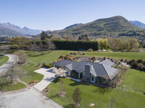 39 Springbank Grove, Lower Shotover