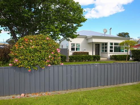 305 Willowpark Road North, Hastings