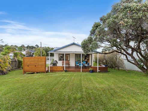 10 Langton Road, Stanmore Bay