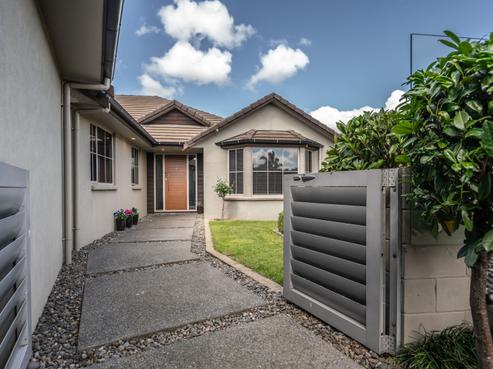 65 Palliser Drive, Huntington