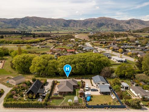 139 Main Road, Luggate