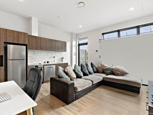 103/26 Library Lane, Albany