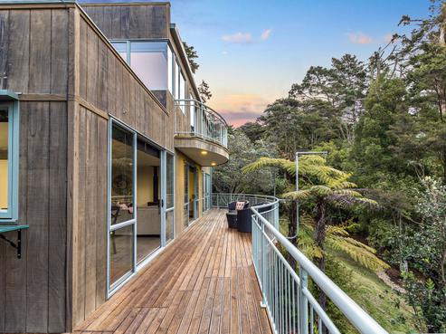 103 Takahe Road, Titirangi