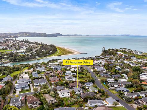 45 Amorino Drive, Red Beach