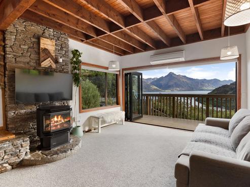24B Mckerrow Place, Fernhill/Sunshine Bay