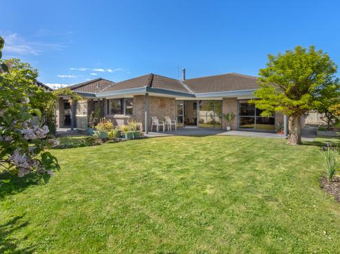 9 Bishops Close, Greenmeadows
