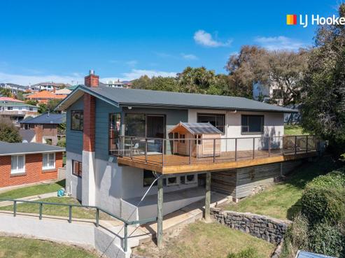 100 Easther Crescent, Kew