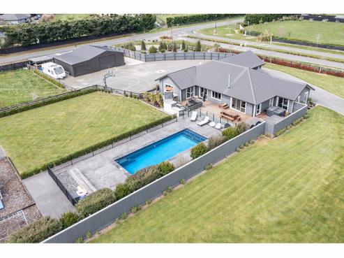 32 Cullen Avenue, Swannanoa