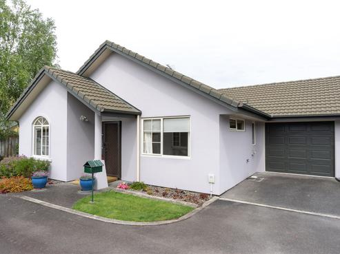 22/16 Rototuna Road, Flagstaff
