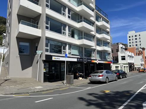 1/236P Oriental Parade, Oriental Bay