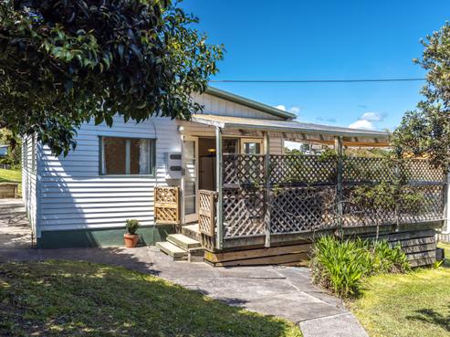 26 Beatty Parade, Surfdale