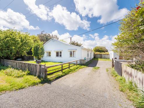 1110 State Highway 1, Himatangi