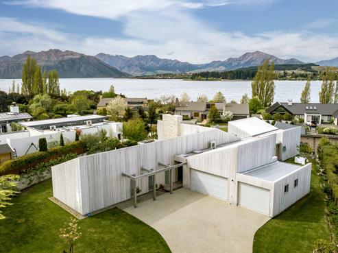 14 Sunrise Bay Drive, Wanaka