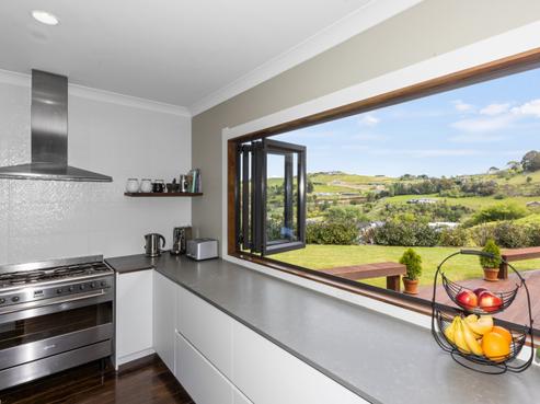 18 Lakeview Terrace, Taradale