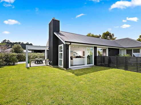 2 Awanui Crescent, Matakana