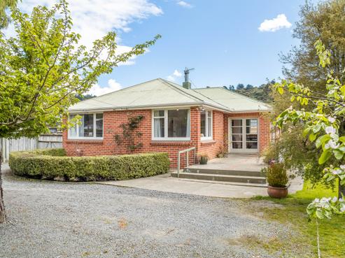 130 Stokes Valley Road, Stokes Valley