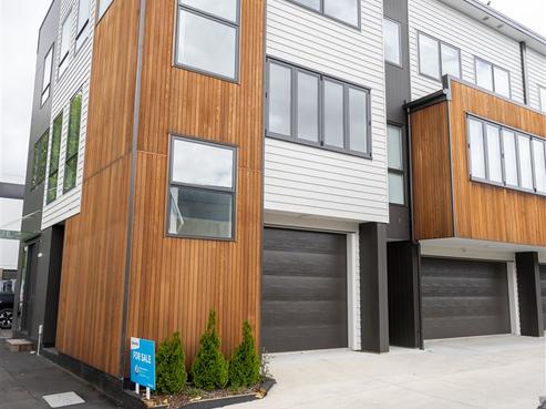 1/24 Liverpool Street, Hamilton Central