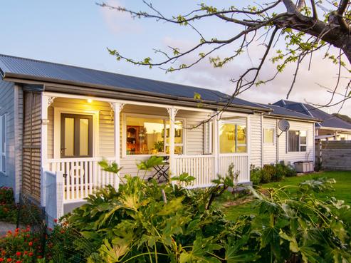 52 Hinemoa Street, Paraparaumu