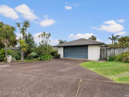 58 Bob Charles Drive, Golflands