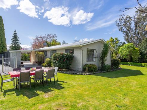 465A High Street South, Carterton