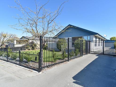 110 Breezes Road, Avondale