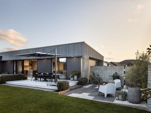 8 Mike Smith Drive, Cambridge