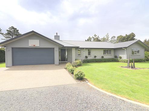 2 Awarua Road, Otatara