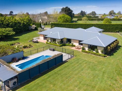 55 Grayburn Road, Elgin