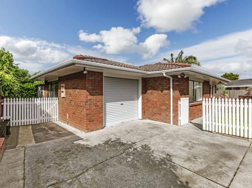 2/5 Annette Avenue, Te Atatu South