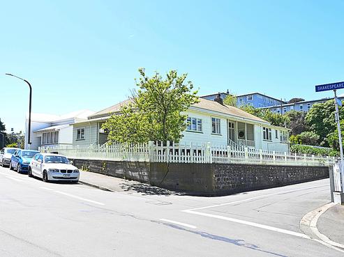 61 Shakespeare Road, Napier Hill