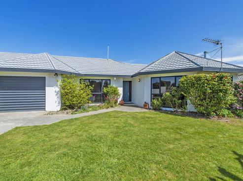 1 Devon Crescent, Darfield