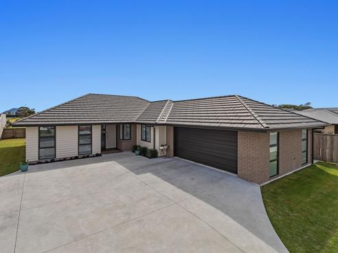 8 Karearea Drive, Coastlands
